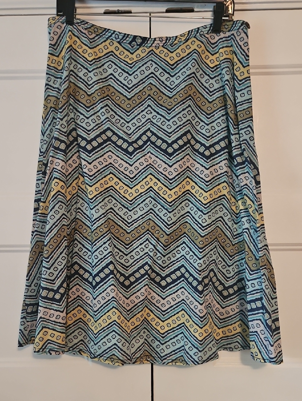 Royal Robbins Chevron Skirt in Pastel Blue, Yellow & Pink